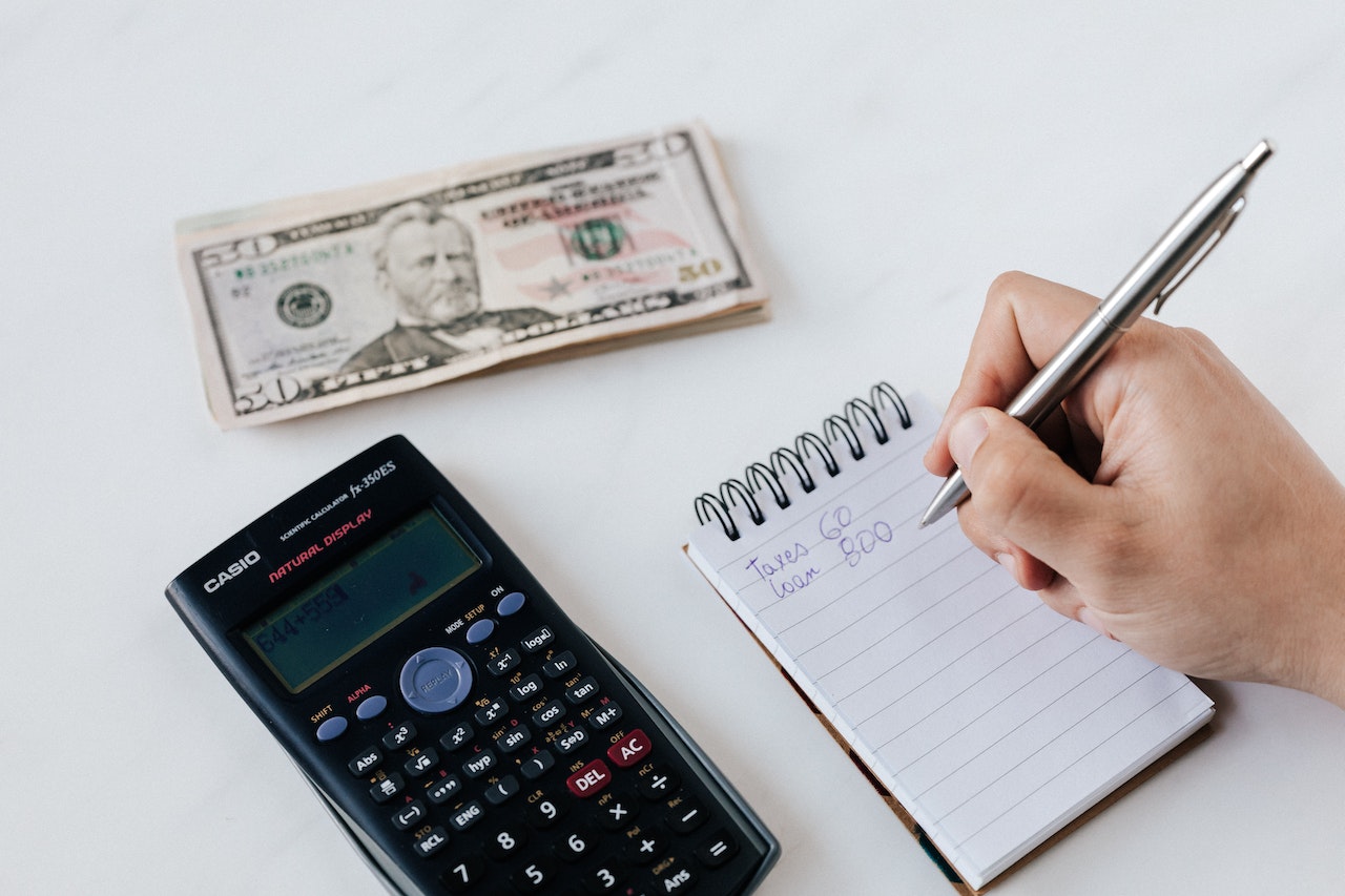What are the different startup costs and how to reduce them