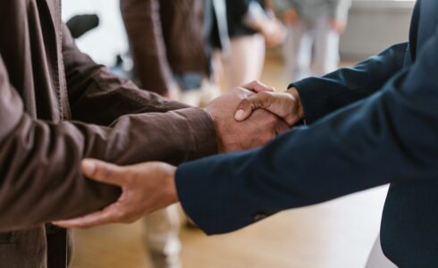 How to choose & approach the right investors?