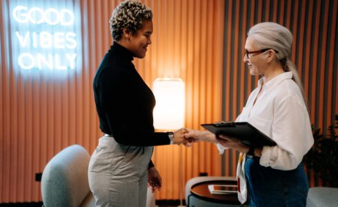 Should startups hire generalists or specialists?