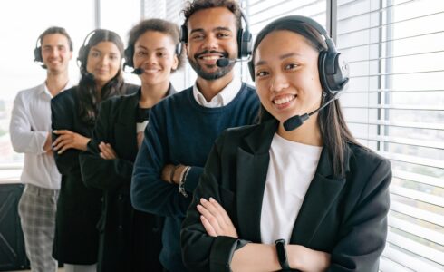 Pros and Cons of Outsourcing for Startups