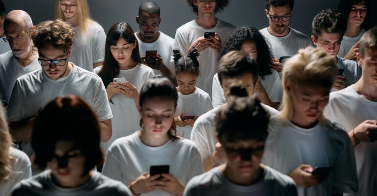 how successful apps acquired first users