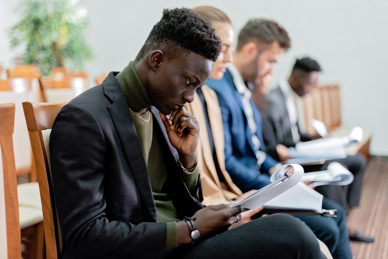 Role of venture capital associate