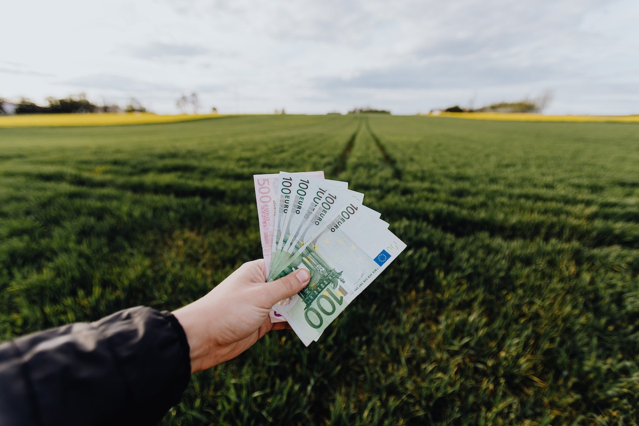 what are the ways to begin save startup capital