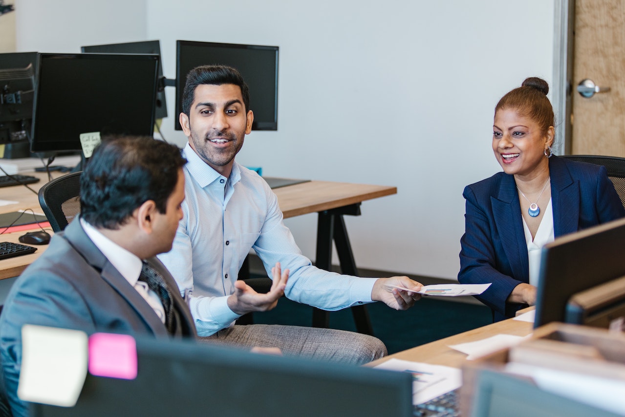 How to Hire People in India to Work Online for You