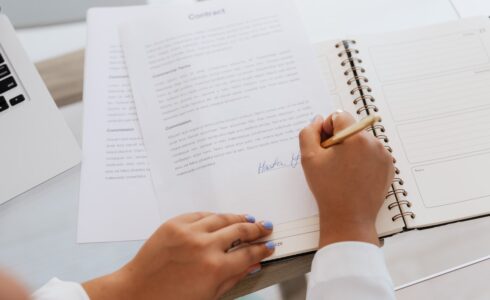 What are essential legal documents for a startup?