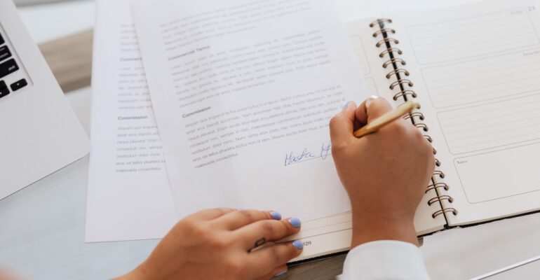 What are essential legal documents for a startup?