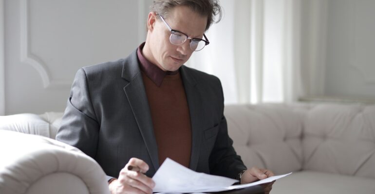 when should startup founders get lawyer help