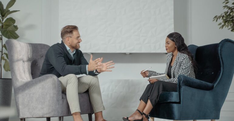 how to do user interviews?