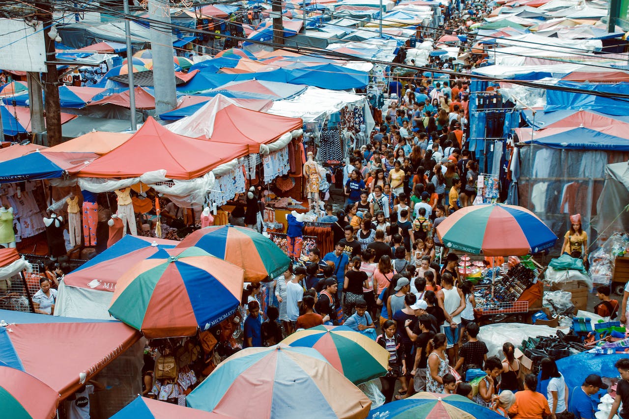 What is Market Straddling?