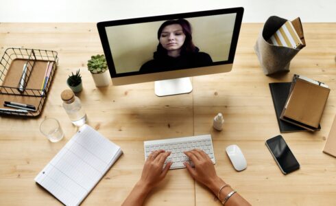 how to manage remote employees