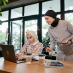 choosing between b2b vs b2c business model for your startup