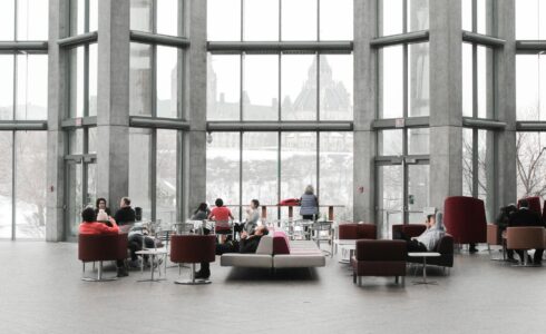 coworking spaces vs traditional offices