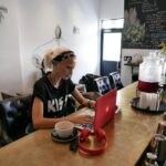 Why vcs rarely invest in single founders